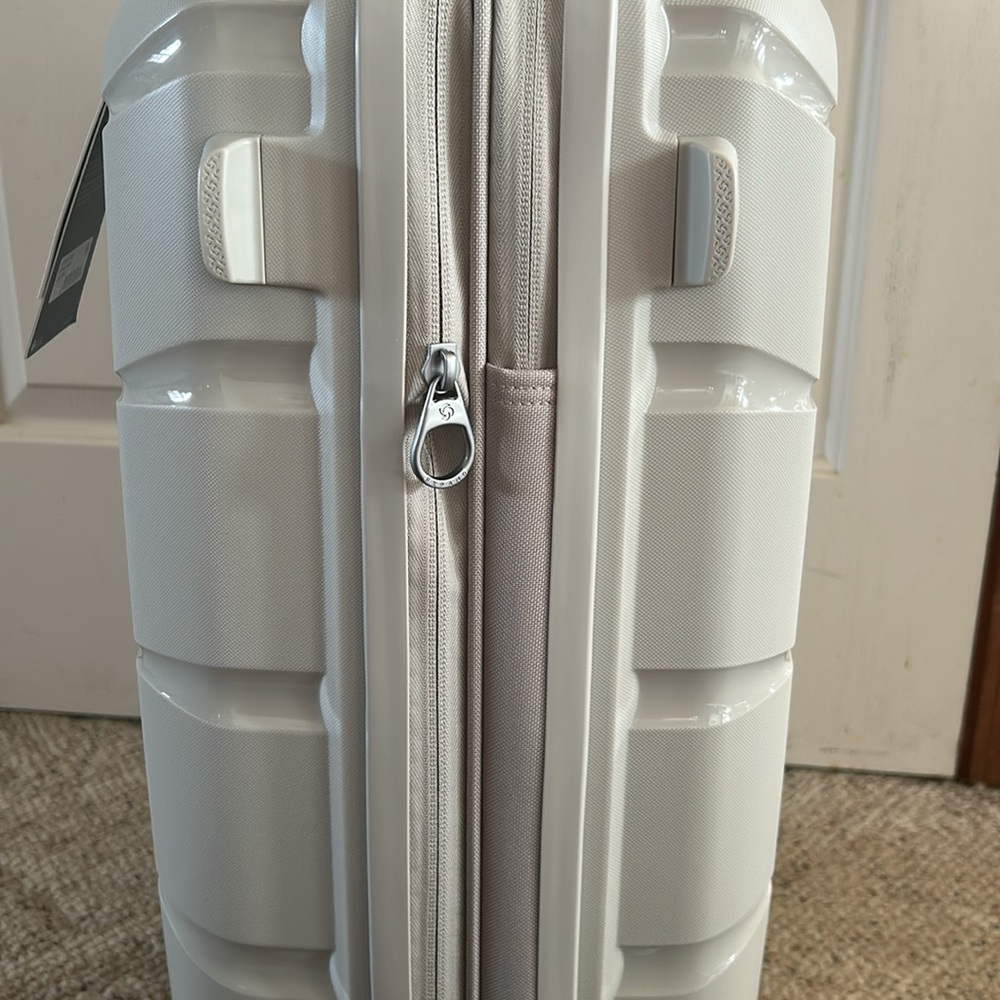 Samsonite Outline Pro Carry On Spinner - Picture 14 of 14